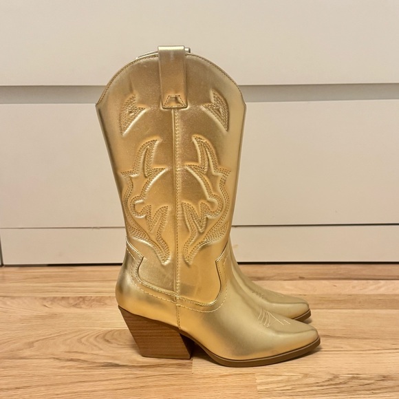 NEW Soda Gold Metallic Pull On Western Cowgirl Boots Size 5.5 - Picture 2 of 9